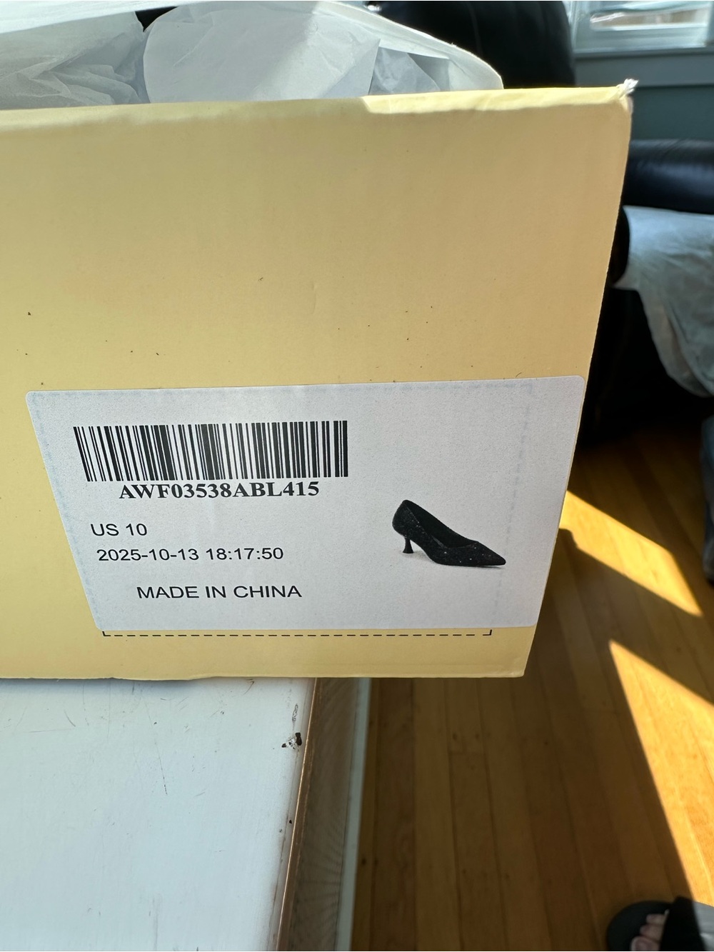 Black Women's Low Heel Pointed Toe Pumps